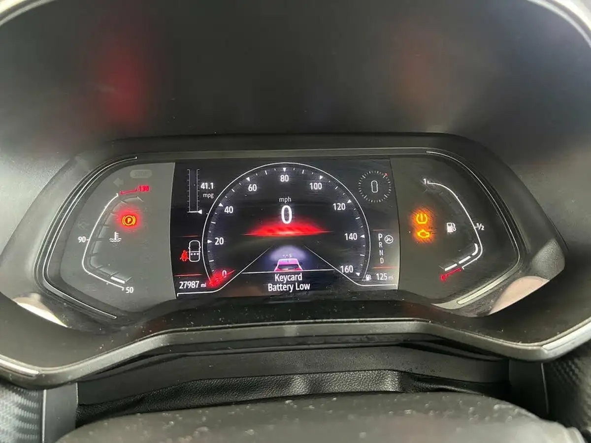 2020-renault-clio-13-tce-rs-line-big-24