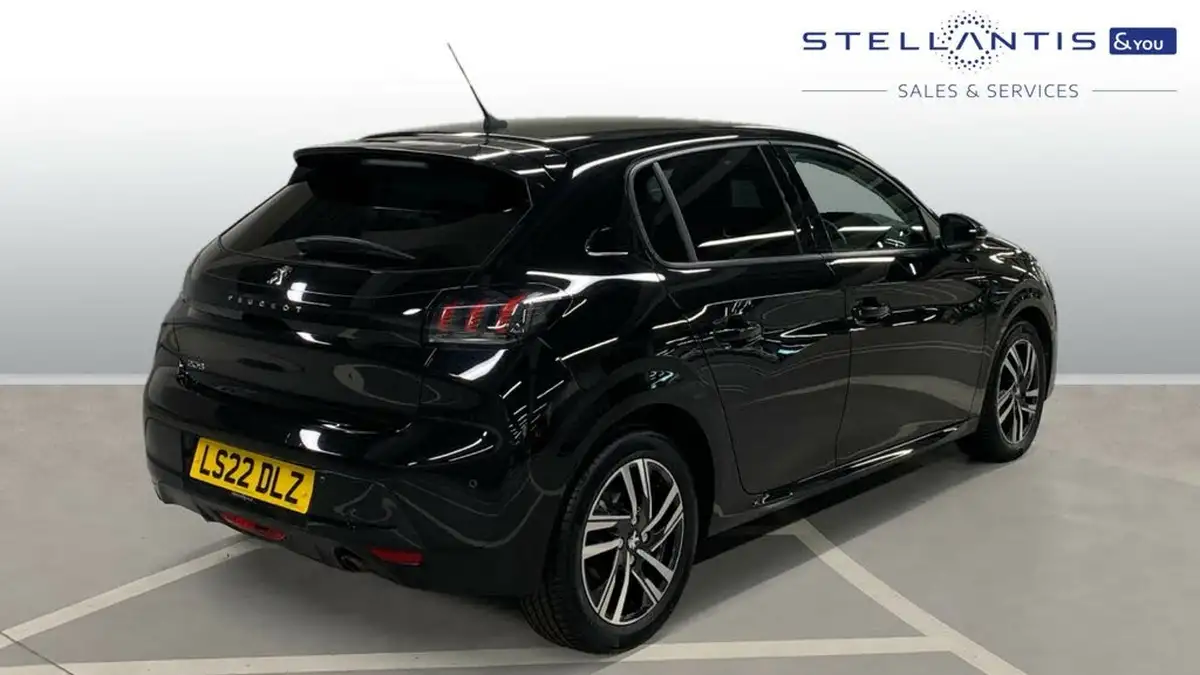 2022-peugeot-208-12-puretech-allure-100bhp-big-2