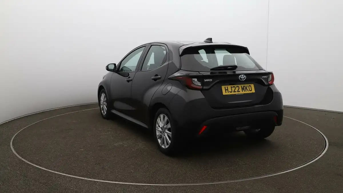 2022-toyota-yaris-15-vvt-i-icon-big-52