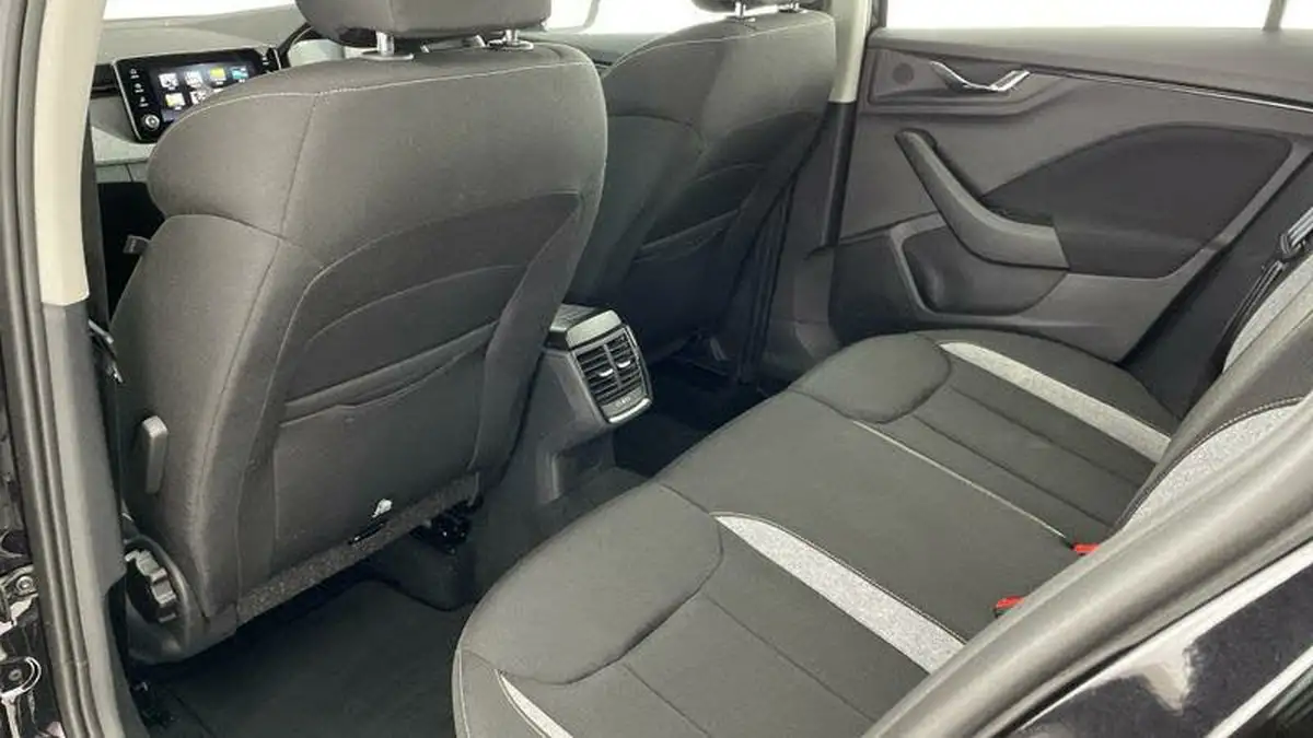 2024-skoda-kamiq-10-tsi-se-116ps-big-32