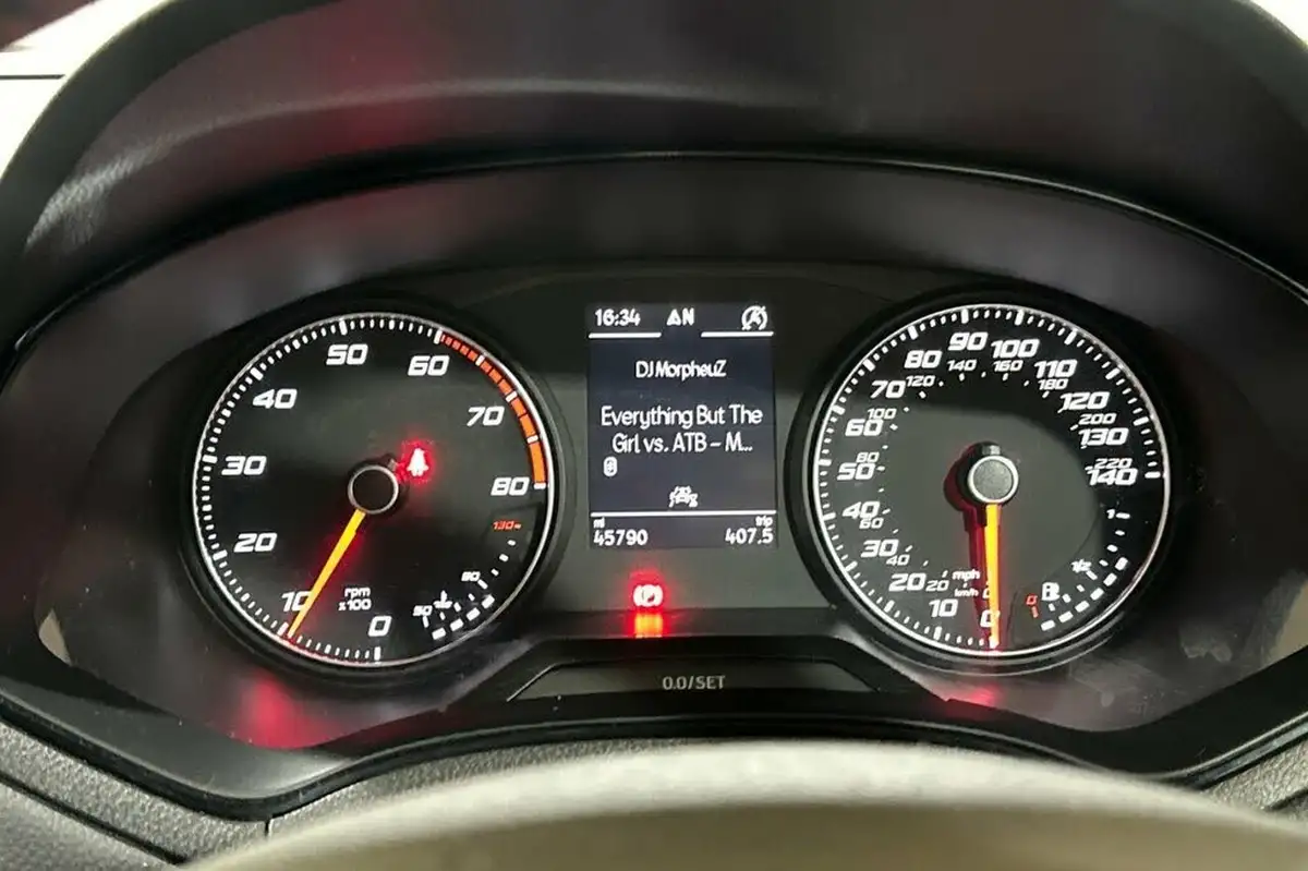 2021-seat-arona-10-tsi-fr-red-edition-big-19