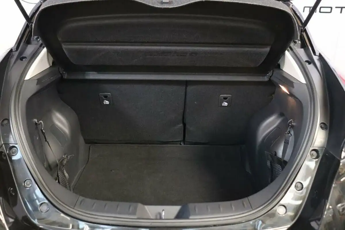 2021-nissan-leaf-e-n-connecta-big-18