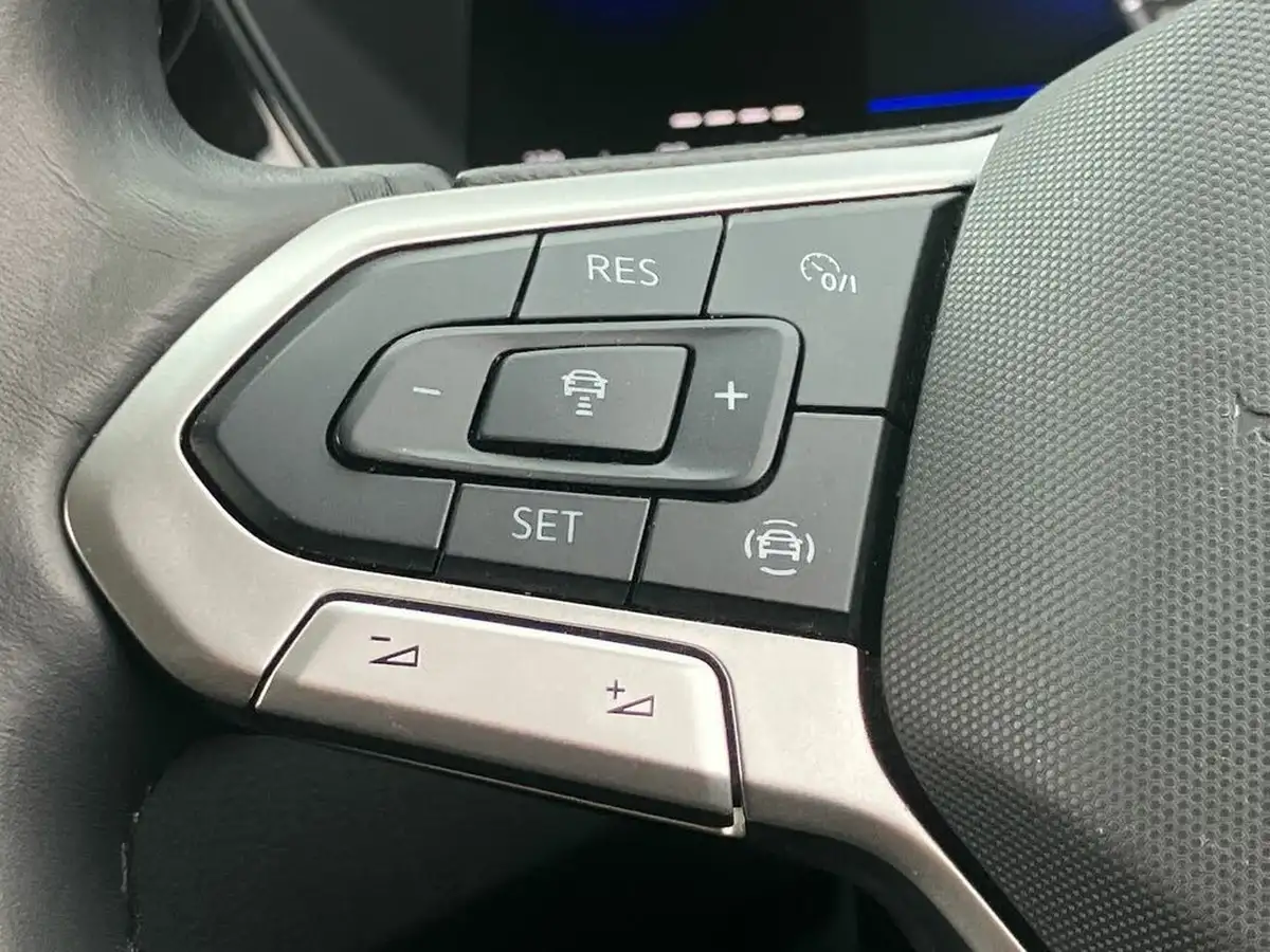 2023-volkswagen-t-cross-10-tsi-black-edition-95ps-big-15