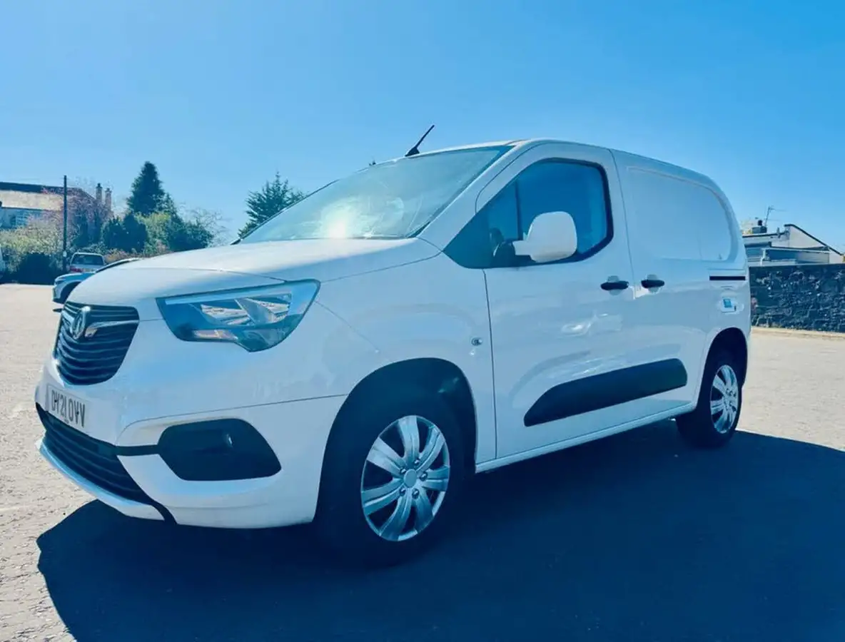 2021-vauxhall-combo-15cdti-sportive-2300-100pseu6dt-l1h1-panel-big-2