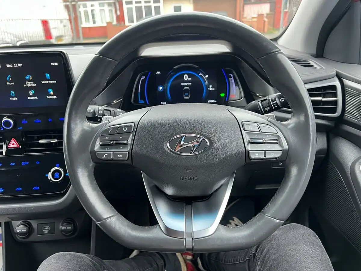 2019-hyundai-ioniq-e-premium-se-electric-100kw-big-30