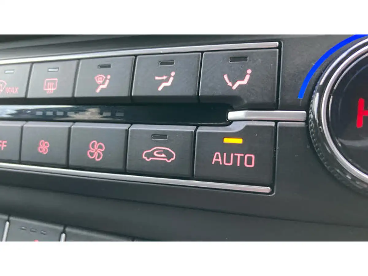 2023-kia-ceed-15-t-gdi-gt-line-158bhp-big-28