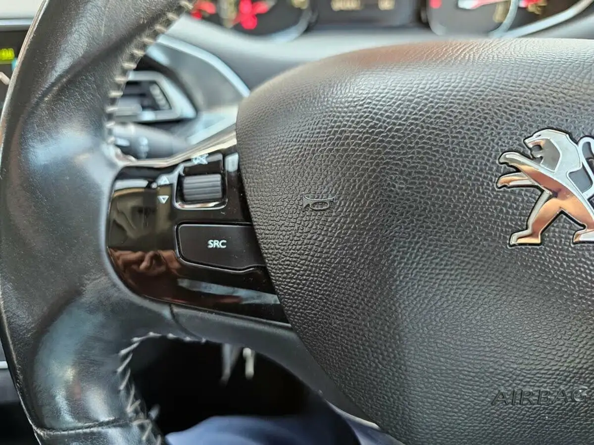2014-peugeot-308-16hdi-active-big-14
