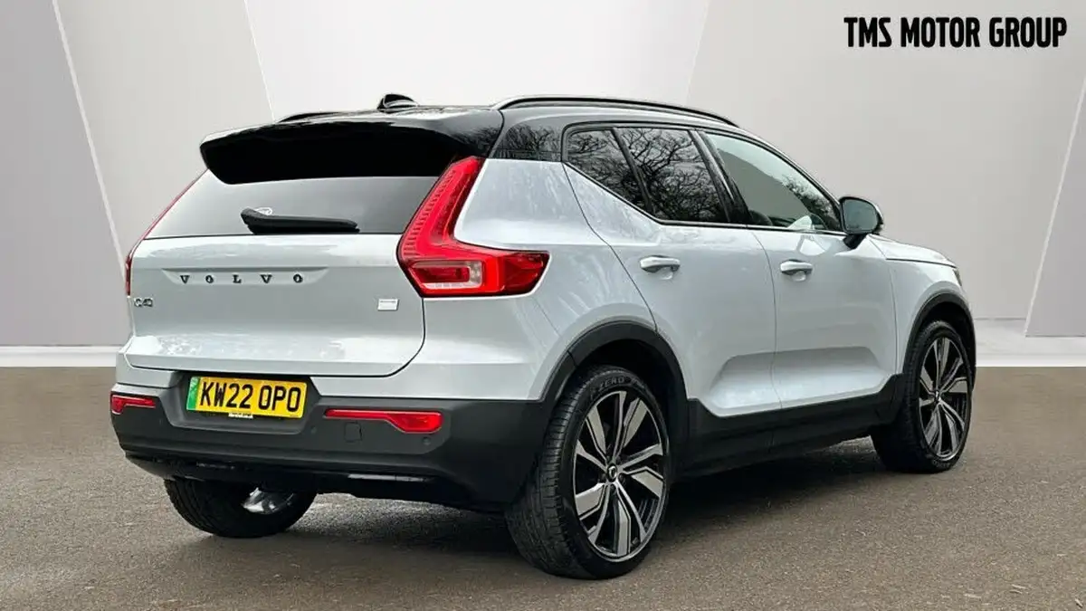 2022-volvo-xc40-e-recharge-pro-big-6