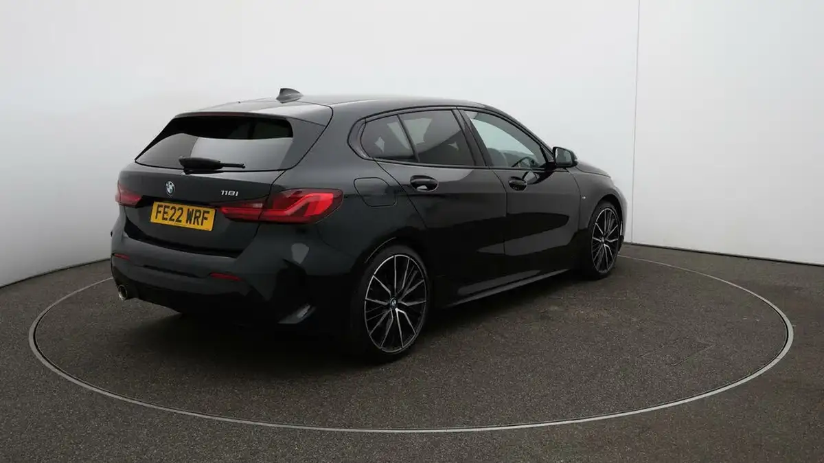 2022-bmw-1-series-15-118i-m-sport-lcp-dct-big-7