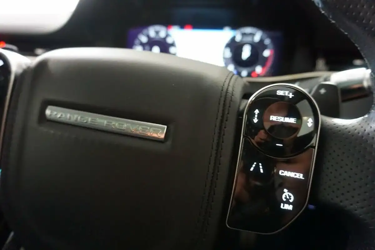 2020-land-rover-range-rover-evoque-20-d180-r-dynamic-hse-big-40