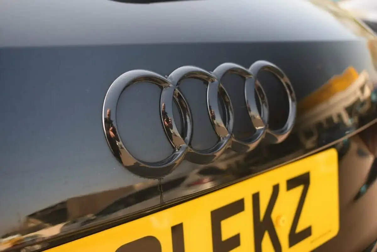 2021-audi-q3-15-35-tfsi-black-edition-codcomfort-sound-pack-station-wagon-big-21