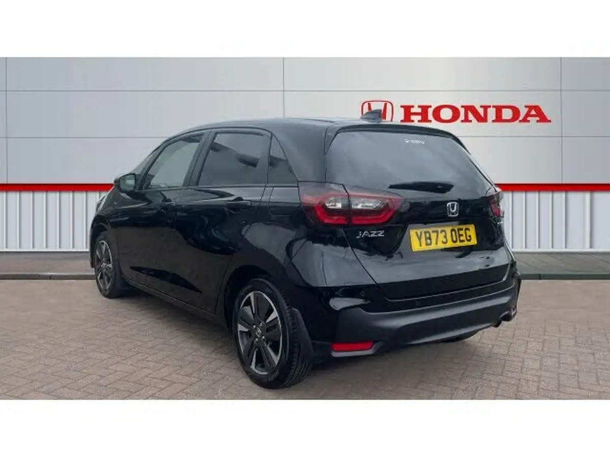 2024-honda-jazz-15-i-mmd-advance-big-2