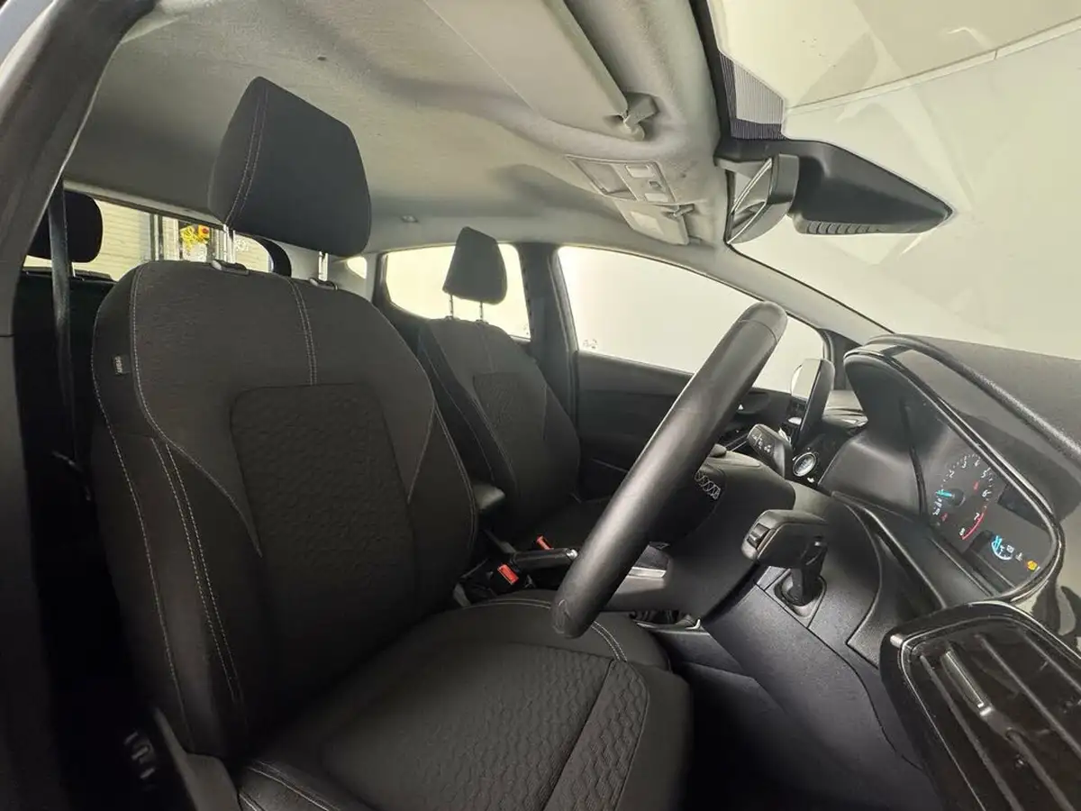2023-ford-fiesta-10t-titanium-125ps-hybrid-mhev-big-19