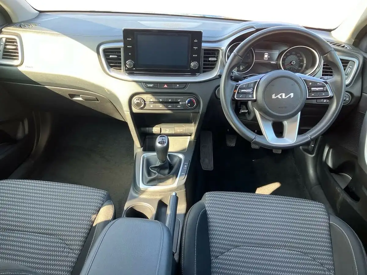 2022-kia-xceed-10-t-gdi-2-big-8