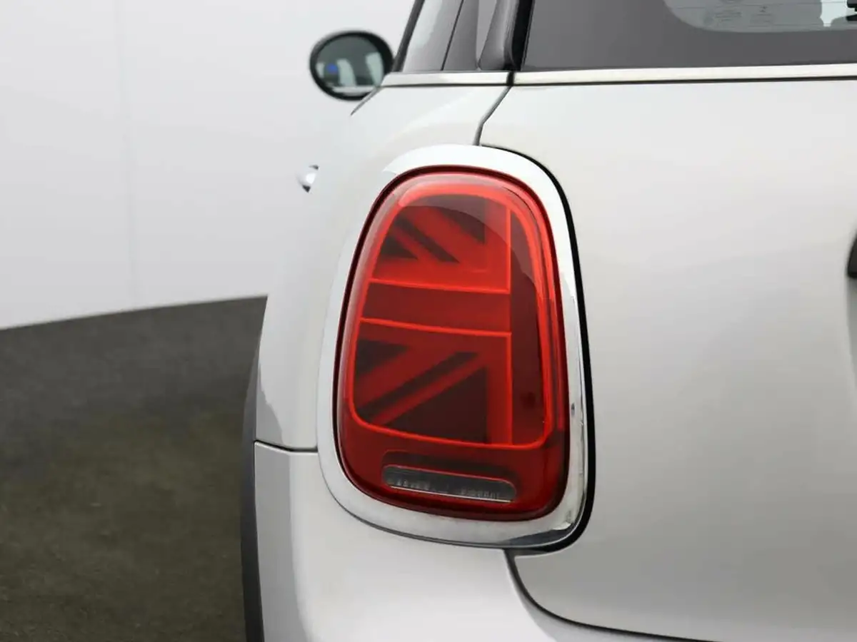 2022-mini-cooper-20-cooper-s-classic-hatchback-5d-big-35
