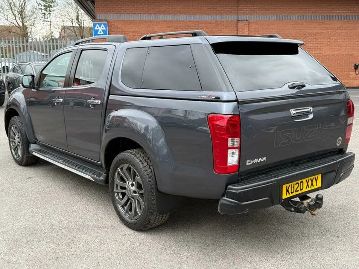 2020-isuzu-d-max-19td-blade-canopy-auto-big-8