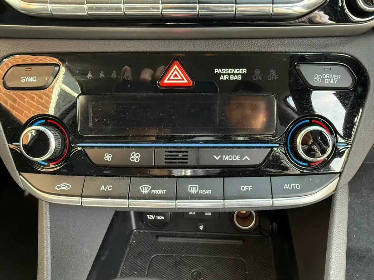 2018-hyundai-ioniq-16-gdi-premium-se-plug-in-hybrid-big-25