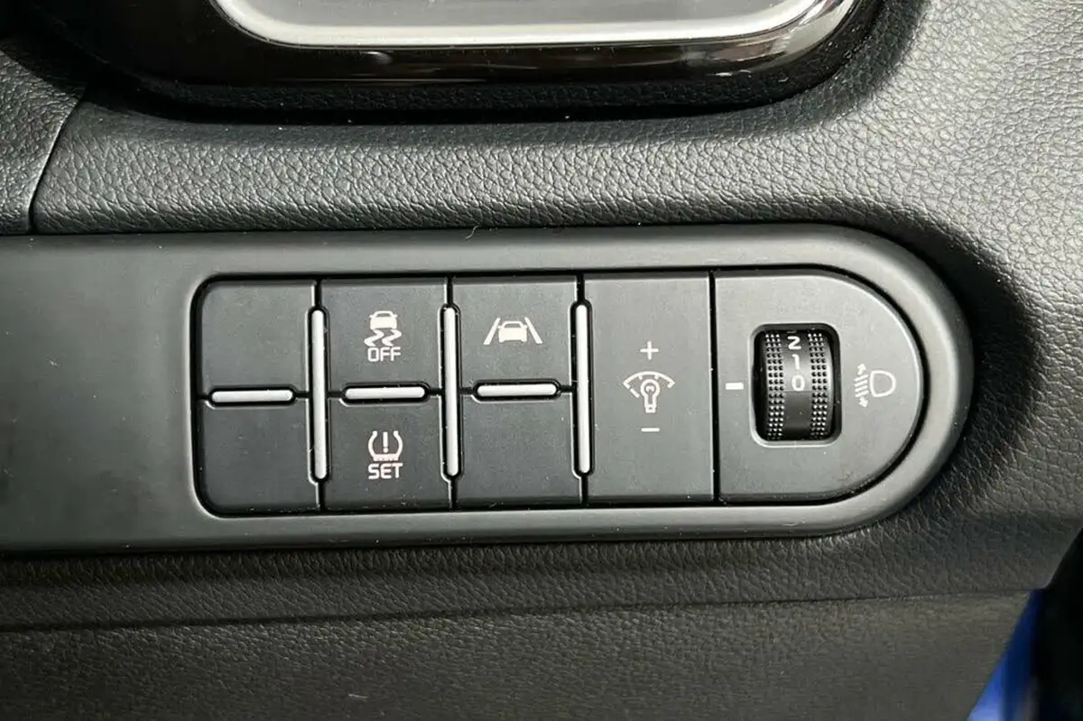 2023-kia-xceed-15-t-gdi-3-158bhp-big-35
