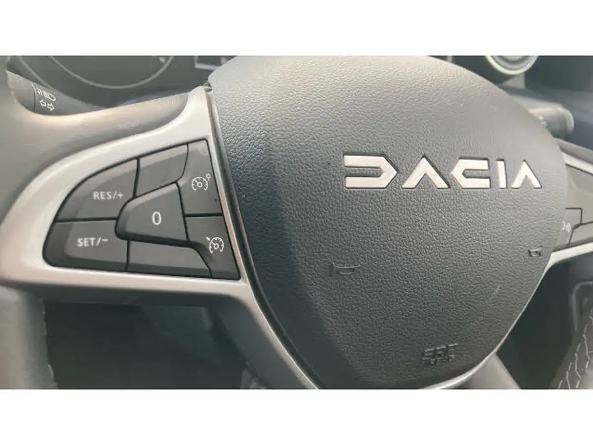 2023-dacia-duster-13-tce-journey-150bhp-edc-big-24
