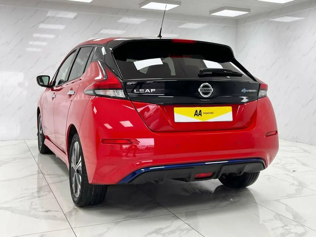 2020-nissan-leaf-e-e-tekna-big-6
