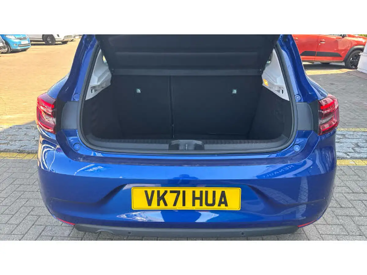 2021-renault-clio-10-tce-iconic-90ps-big-3