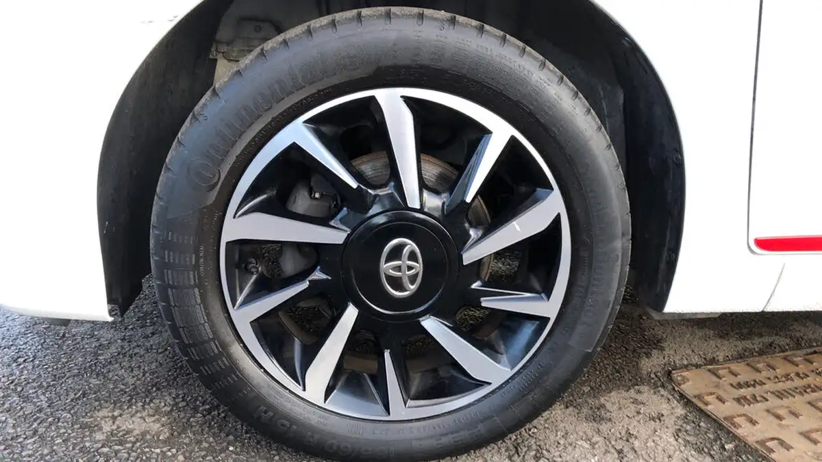 2021-toyota-aygo-10-vvt-i-x-trend-tss-big-13