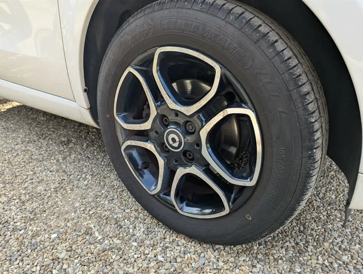 2019-smart-fortwo-10-prime-coupe-twinamic-big-31