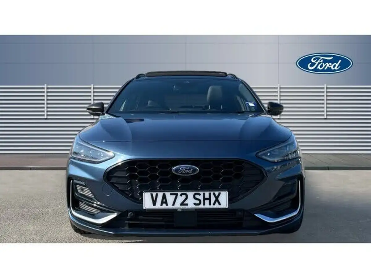 2022-ford-focus-10t-st-line-vignale-155ps-hybrid-mhev-estate-big-2
