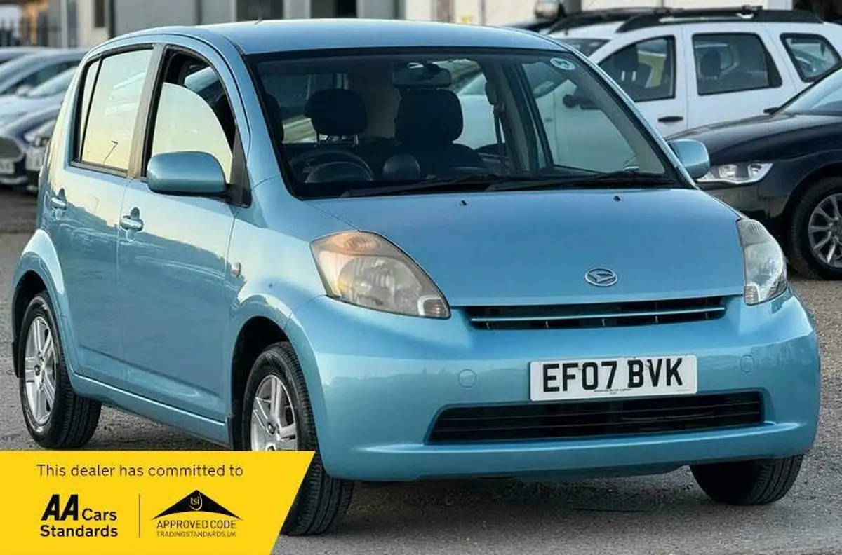 2007-daihatsu-sirion-13-se-auto-big-0