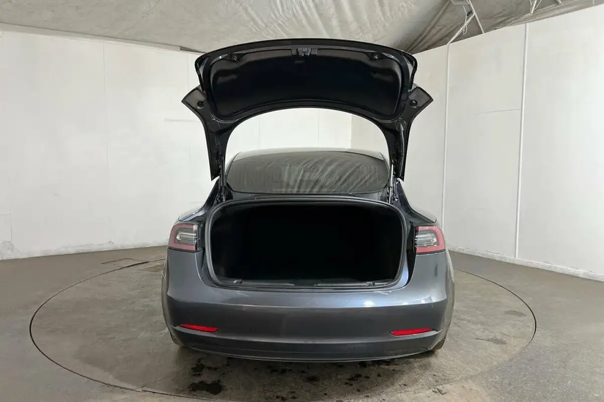 2019-tesla-model-3-e-4x4-performance-pack-big-35