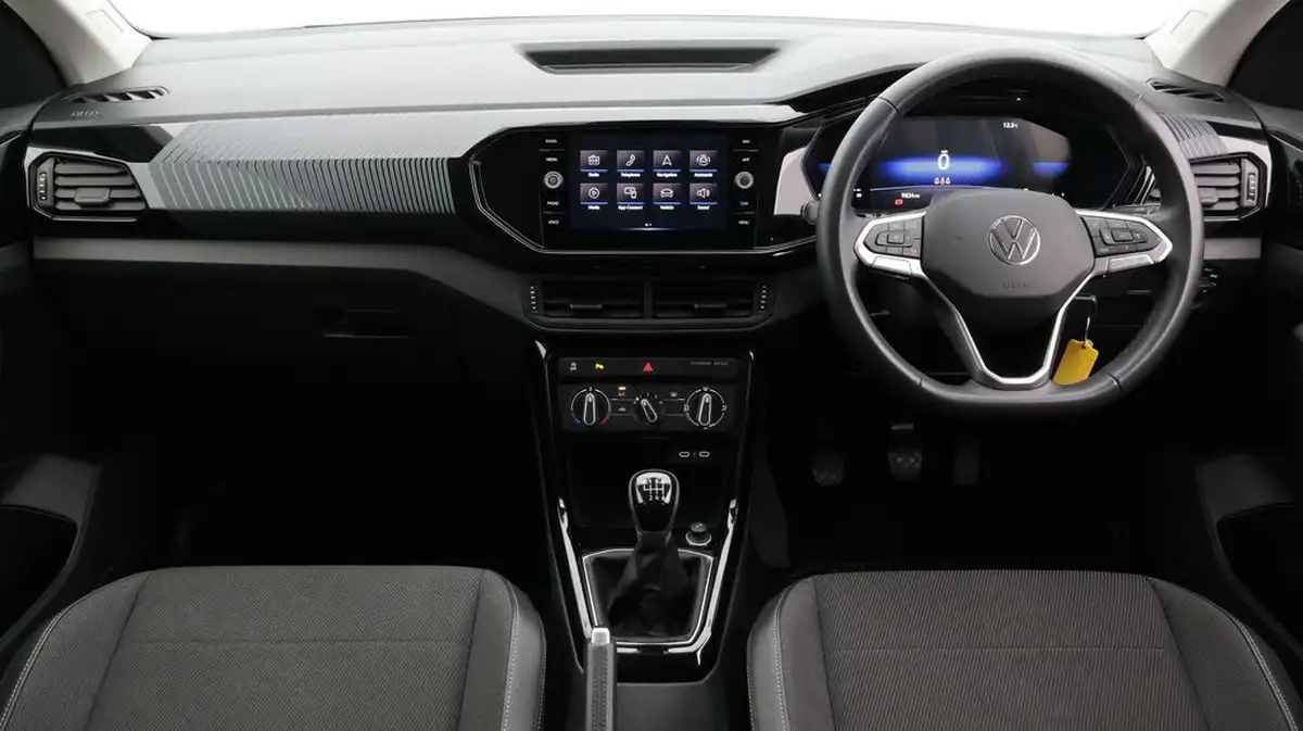 2023-volkswagen-t-cross-10-tsi-black-edition-110ps-big-13