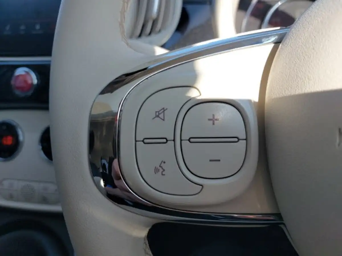 2022-fiat-500-10-dolcevita-big-15