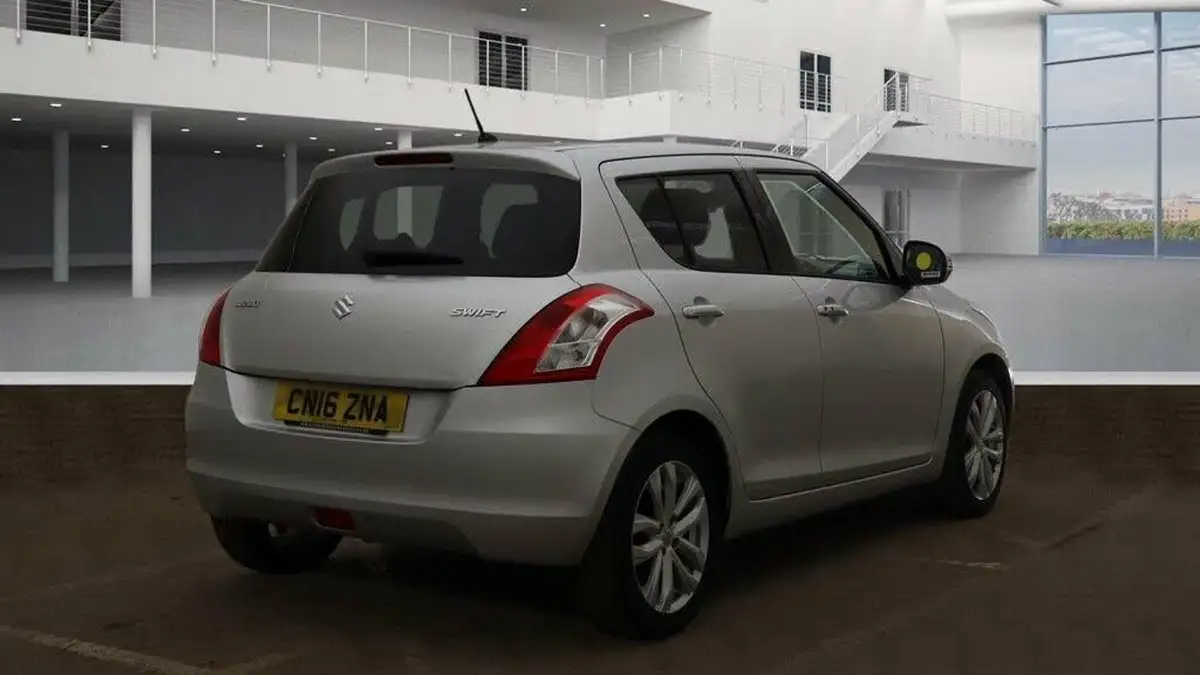 2016-suzuki-swift-12-sz4-94ps-nav-5d-big-3