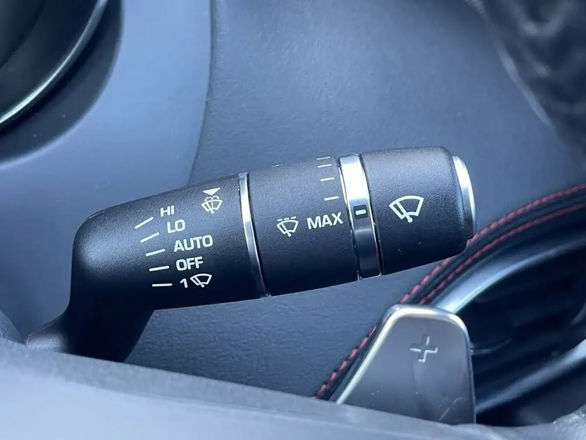 2019-jaguar-xe-20i-landmark-200ps-big-15