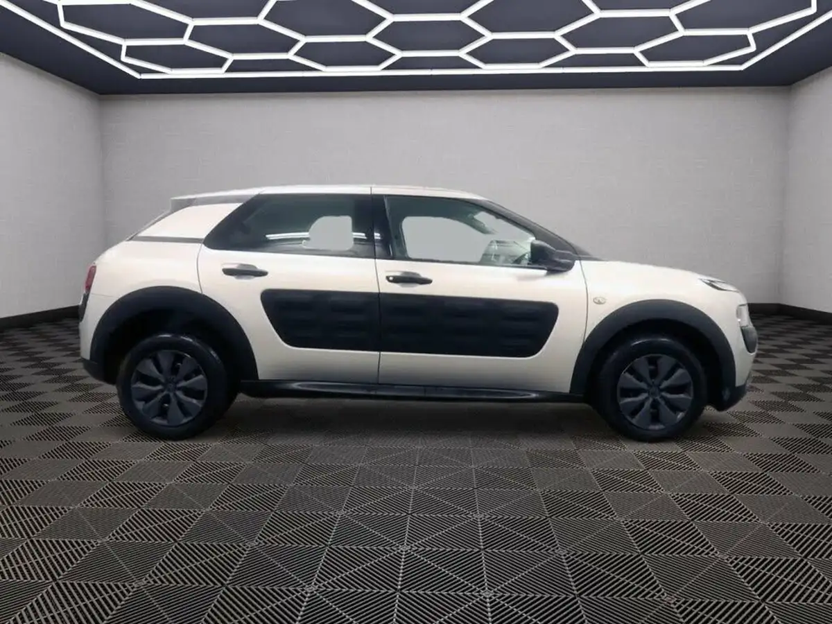 2016-citroen-c4-cactus-12-puretech-touch-big-5