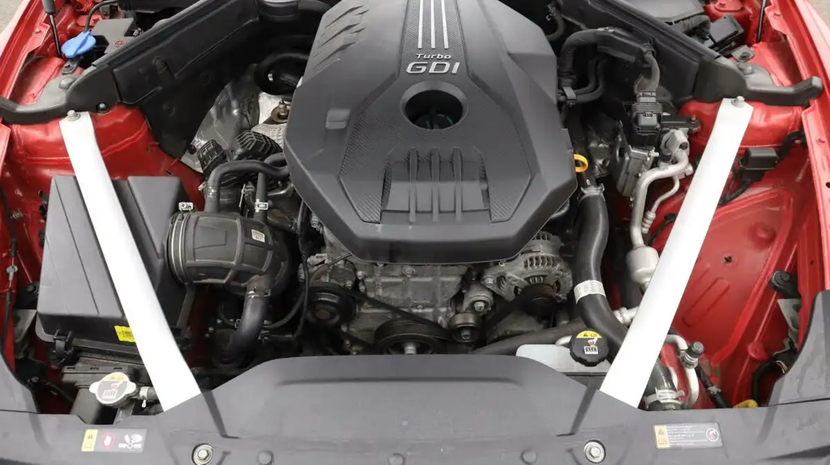 2019-kia-stinger-20-t-gdi-gt-line-s-244bhp-big-19