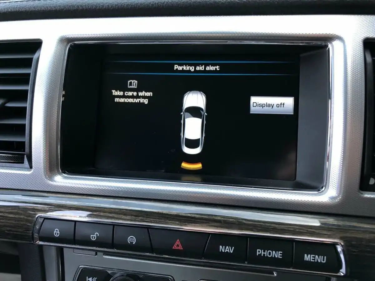 2015-jaguar-xf-22td-luxury-163ps-saloon-4d-big-40