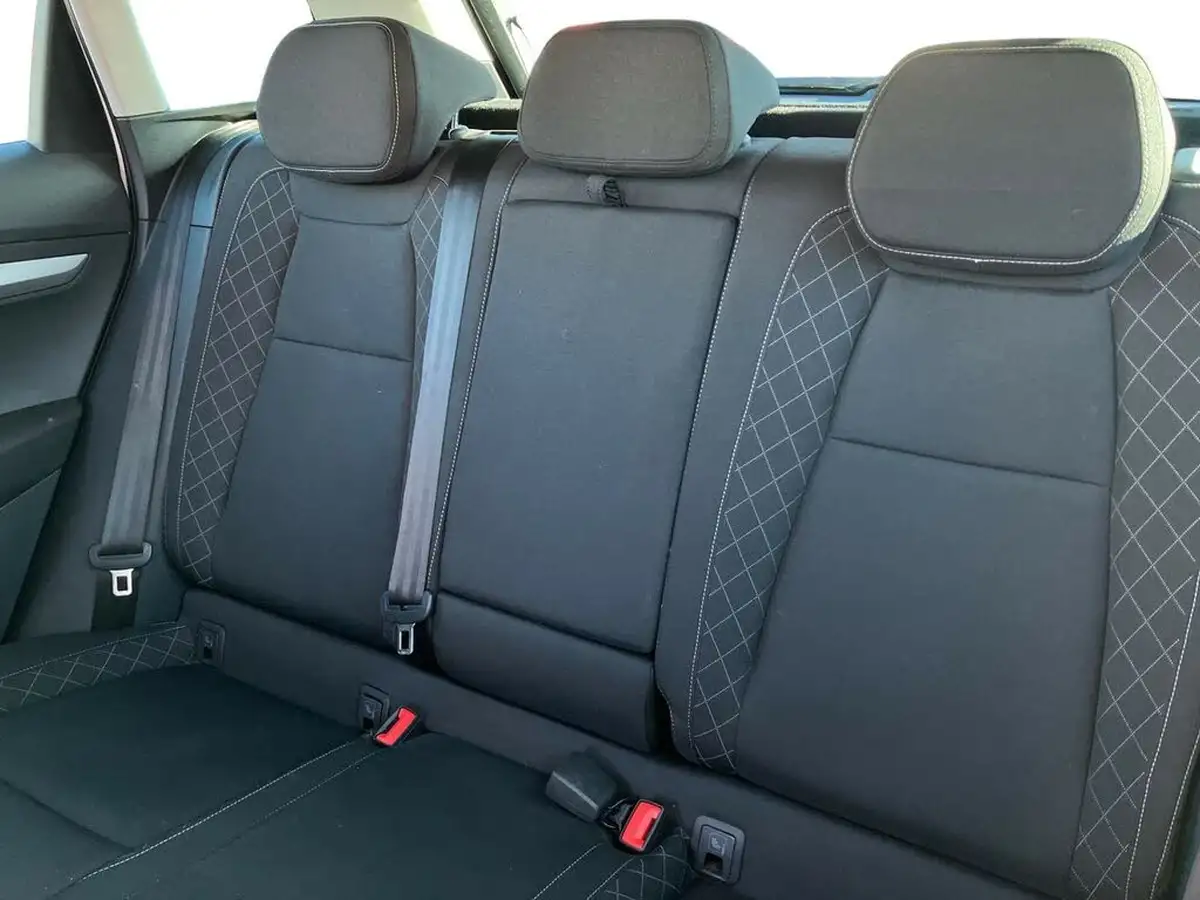 2022-skoda-karoq-15-tsi-se-technology-big-18