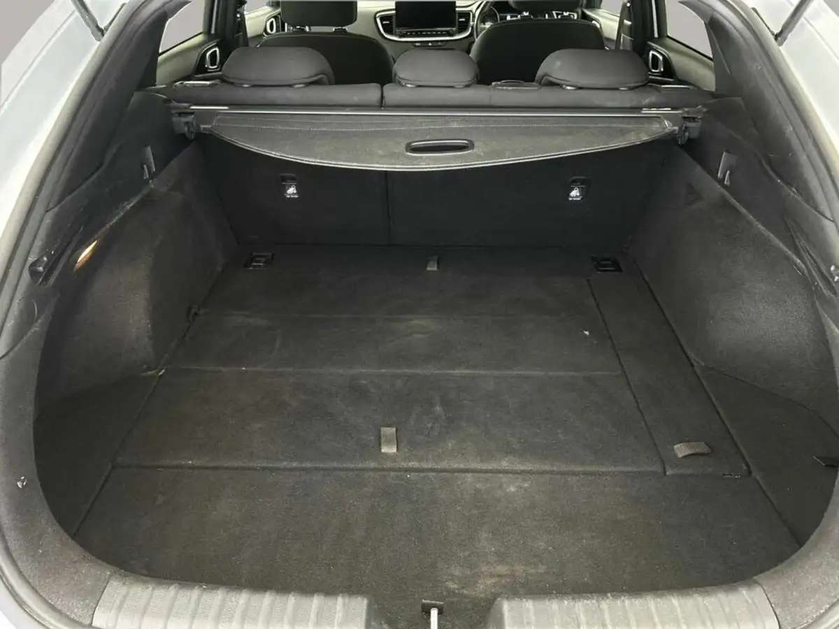 2022-kia-pro-ceed-15-t-gdi-gt-line-big-21