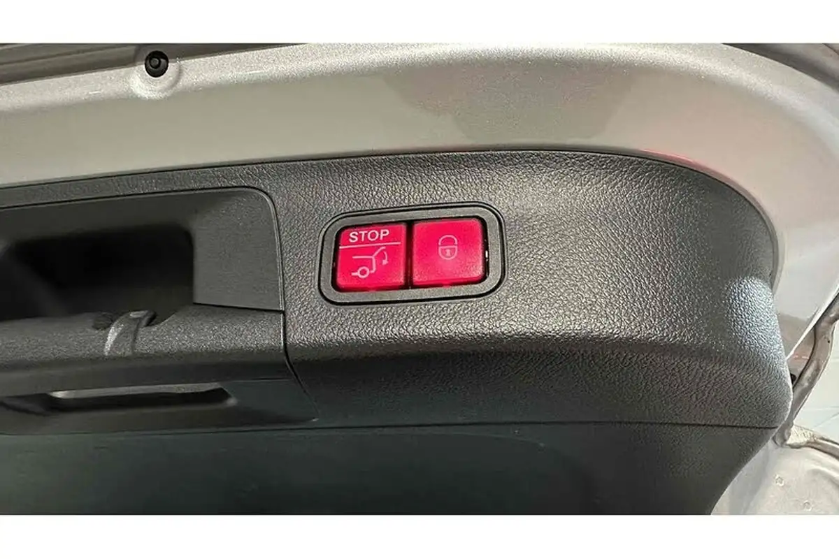 2020-mercedes-benz-gla-class-20d-gla-220d-amg-line-premium-plus-big-16