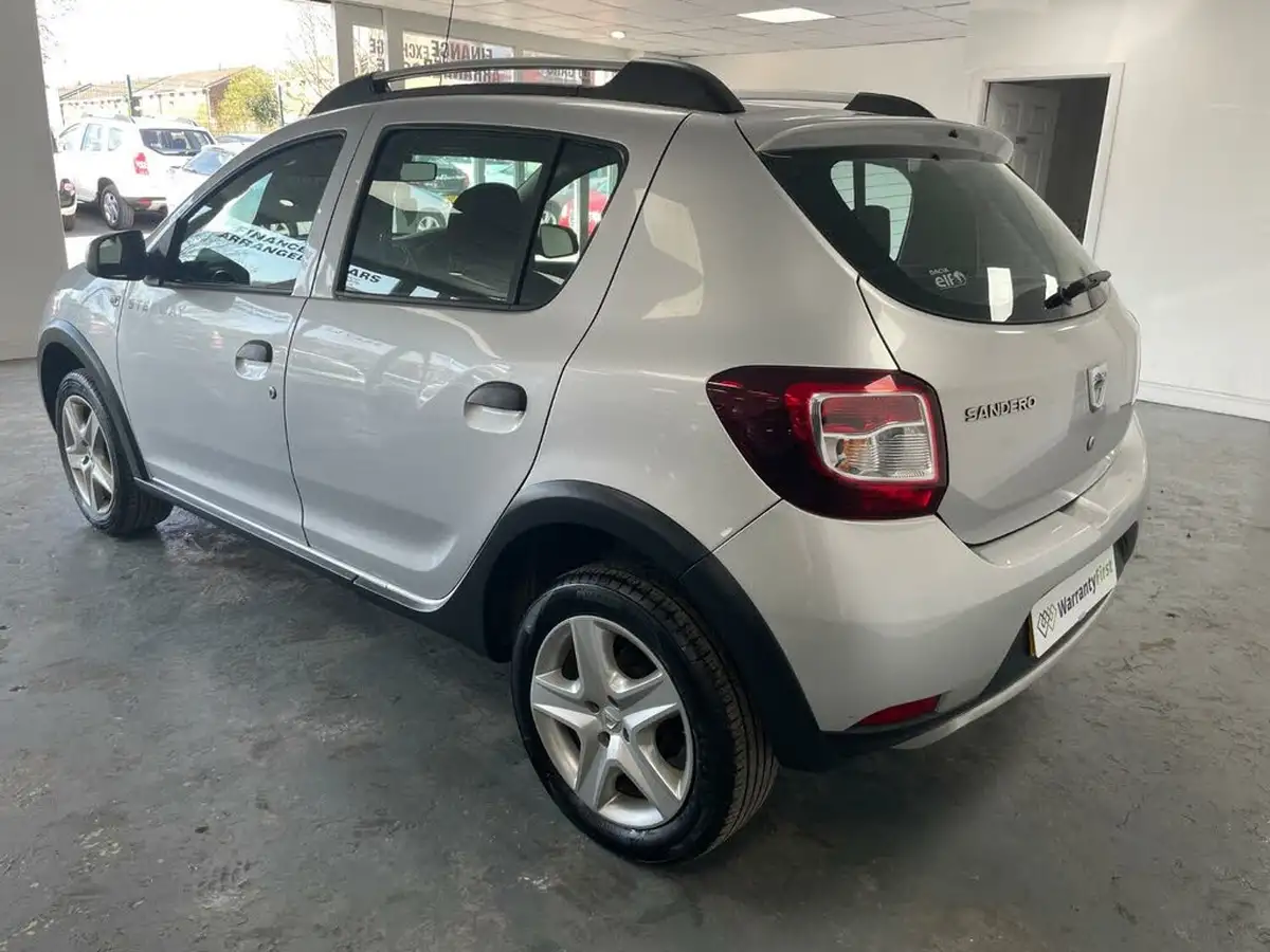 2014-dacia-sandero-stepway-15d-ambiance-big-2