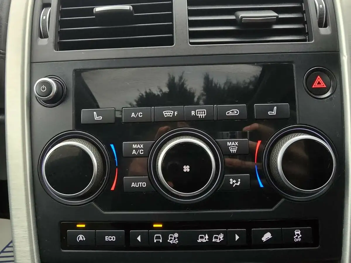 2015-land-rover-discovery-sport-22td-hse-luxury-auto-big-19