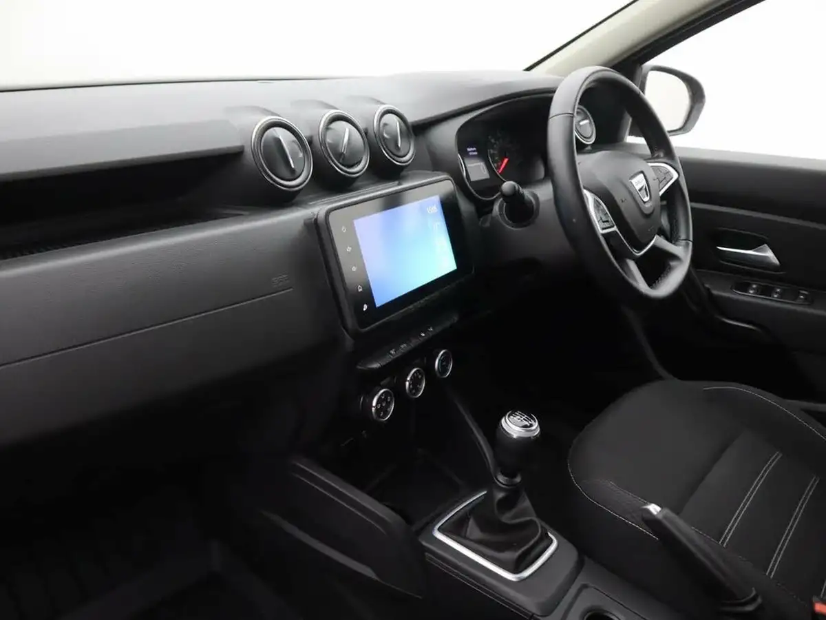 2021-dacia-duster-15dci-comfort-115bhp-blue-station-wagon-5d-big-8