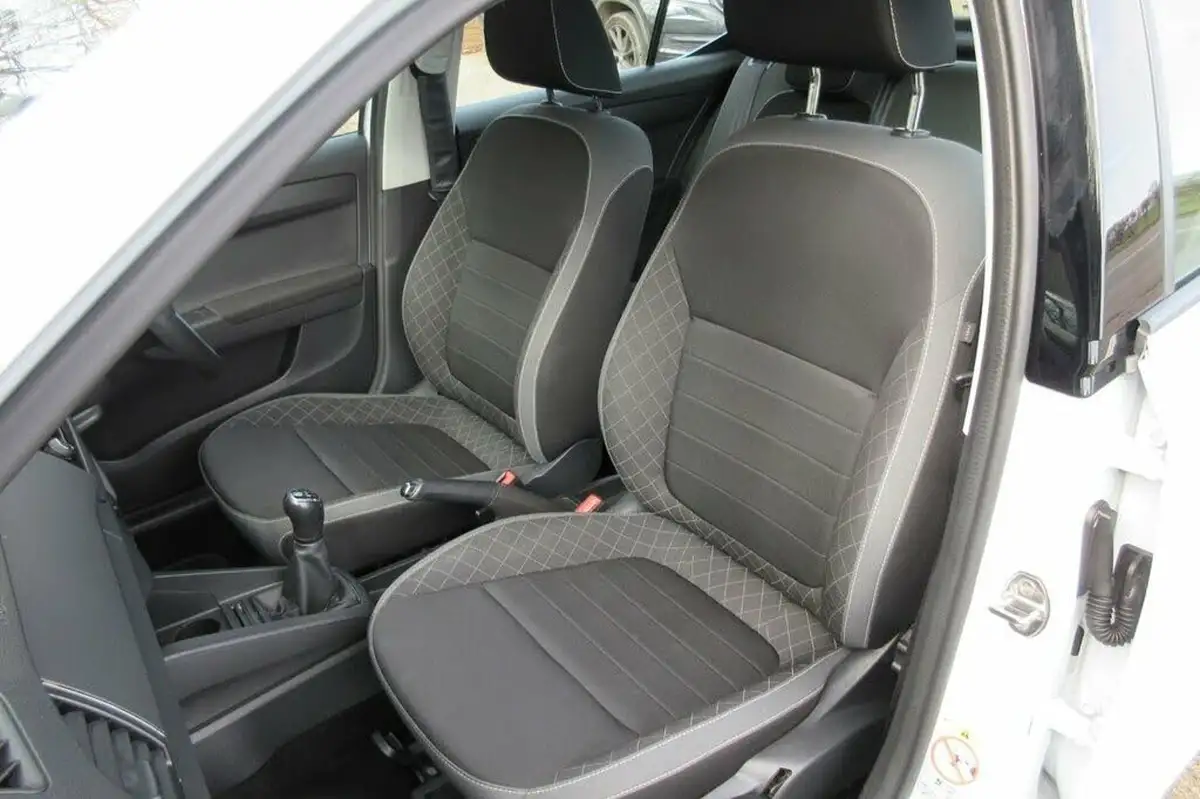 2020-skoda-fabia-10-mpi-se-60ps-hatchback-big-1