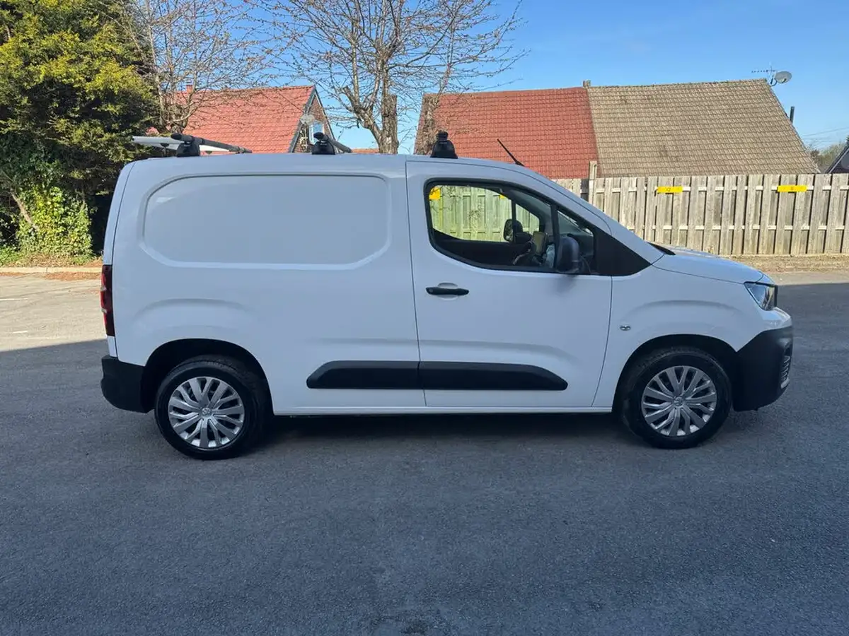 2020-peugeot-partner-15-bluehdi-1000-professional-100ps-eu6dt-panel-big-8