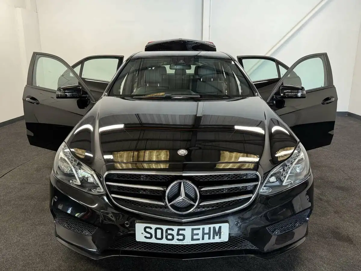 2016-mercedes-benz-e-class-21cdi-e220-amg-night-edition-saloon-4d-big-9