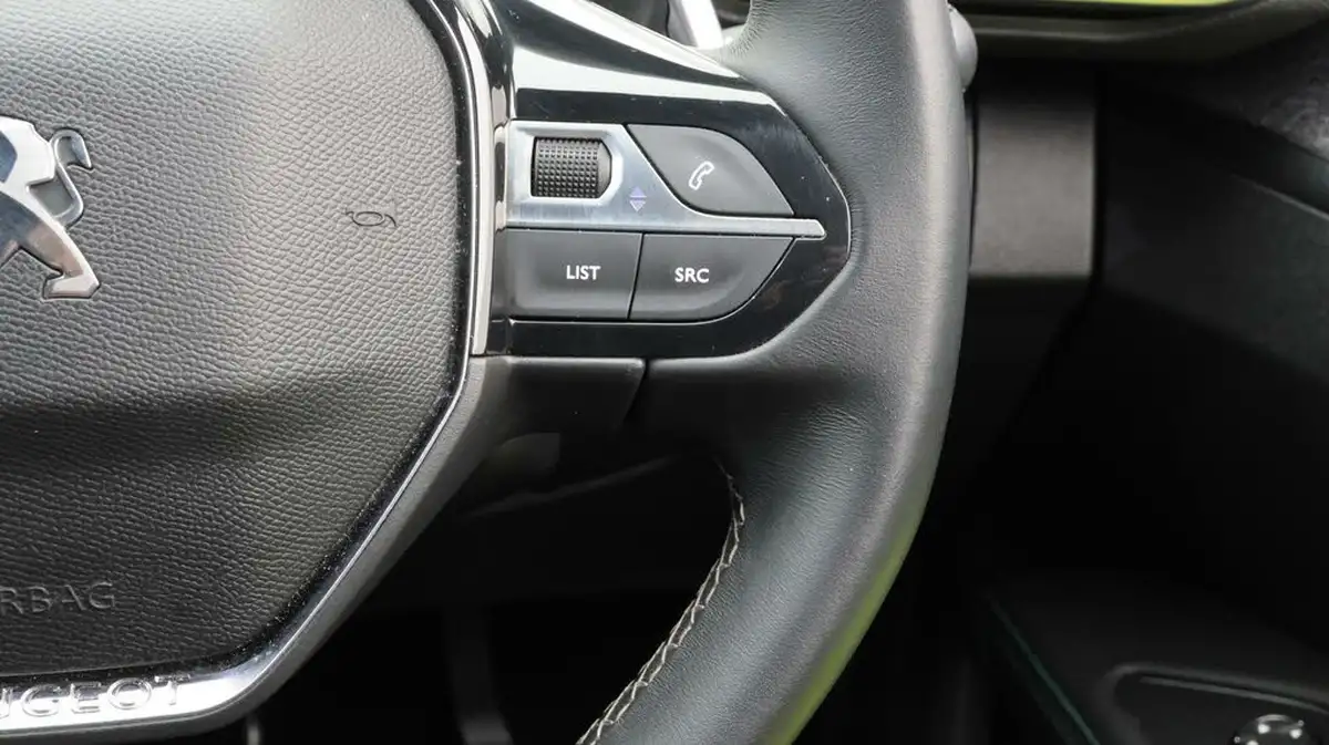 2023-peugeot-5008-suv-15-bluehdi-allure-130ps-eat8-big-25