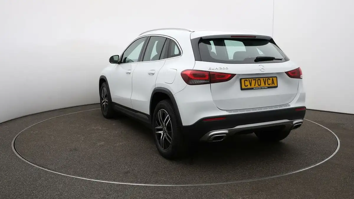 2020-mercedes-benz-gla-class-13-gla-200-sport-big-52