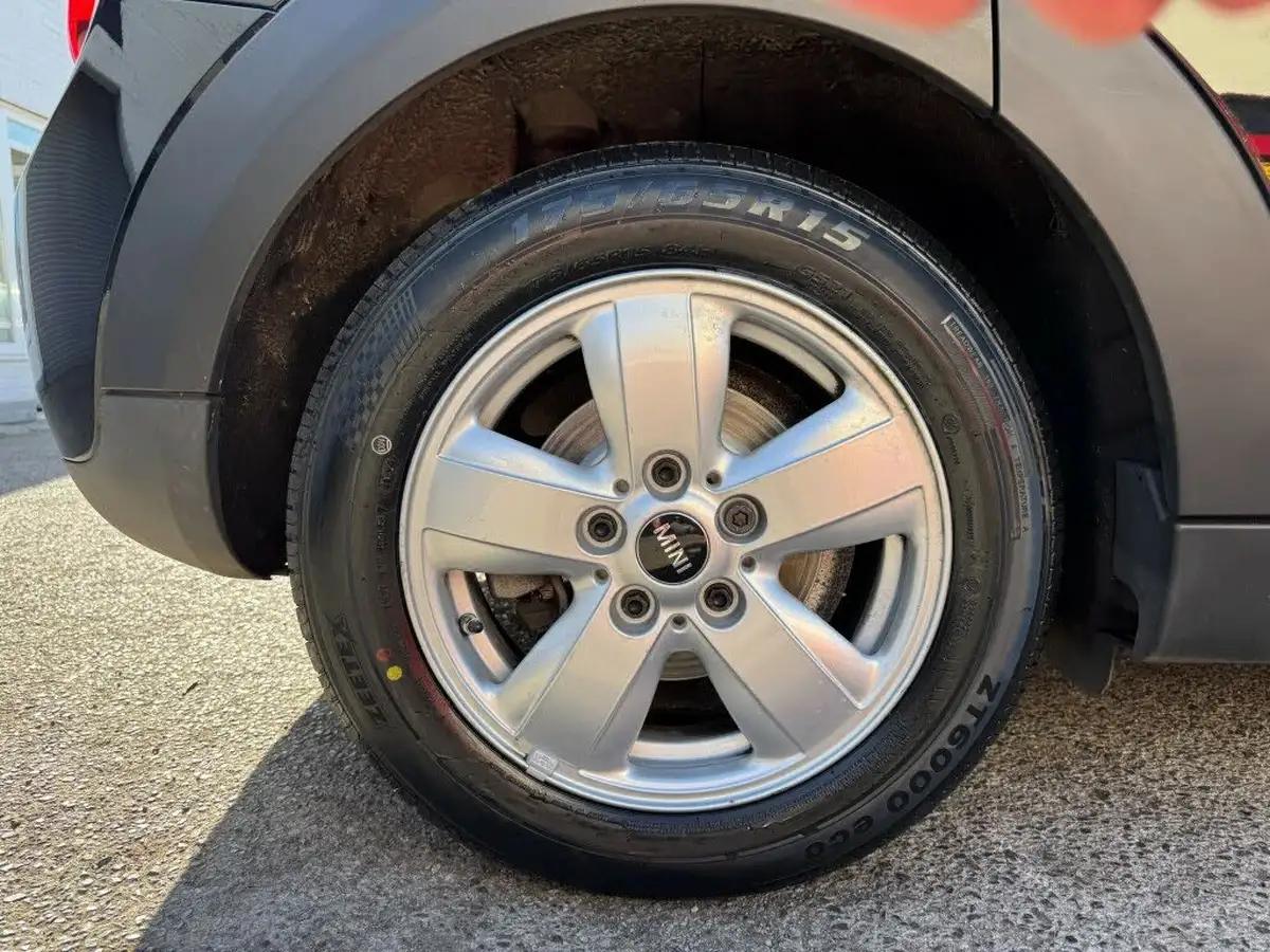 2019-mini-cooper-15-cooper-classic-hatchback-5d-big-11
