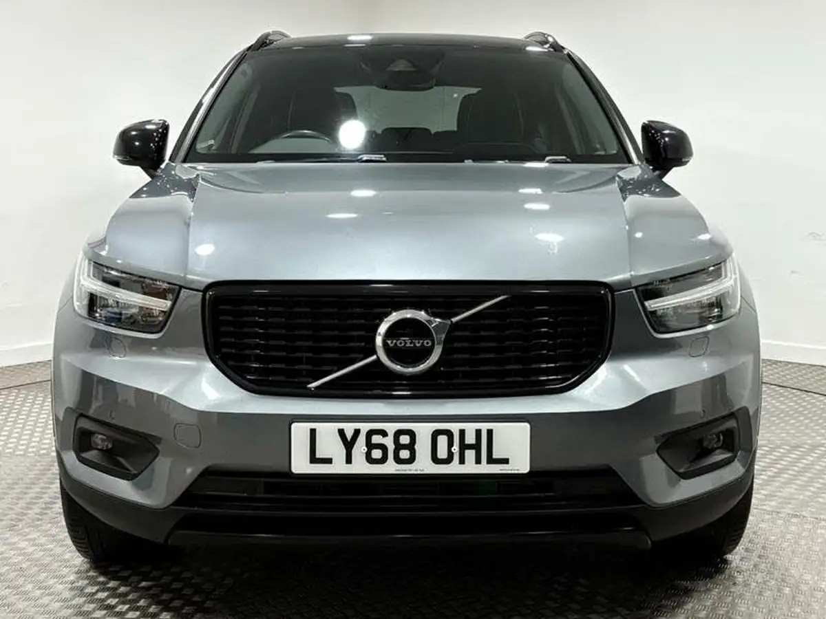 2019-volvo-xc40-20td-d3-r-design-awd-geartronic-big-4